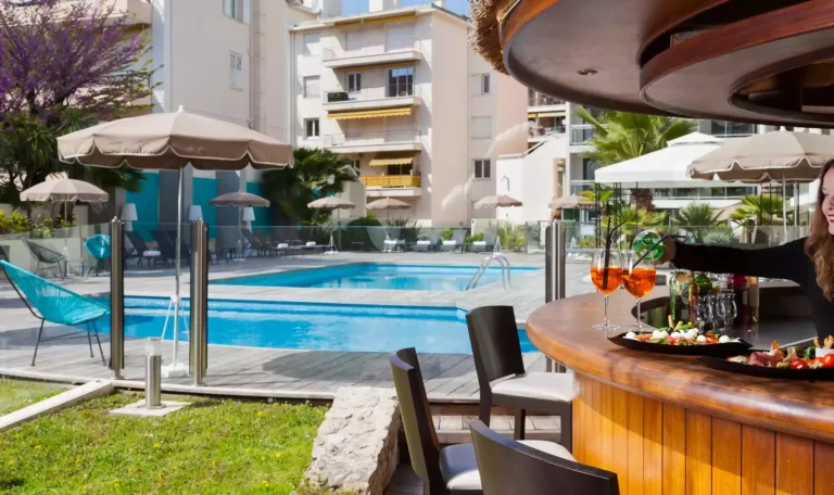 Nehô Suites Cannes Croisette 4*