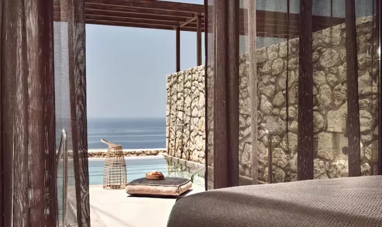 The Royal Senses Resort & Spa, Curio Collection by Hilton 5*