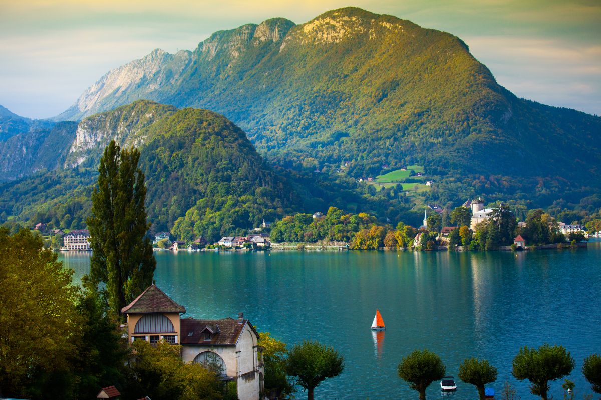 Lac de montagne pour ses vacances en été