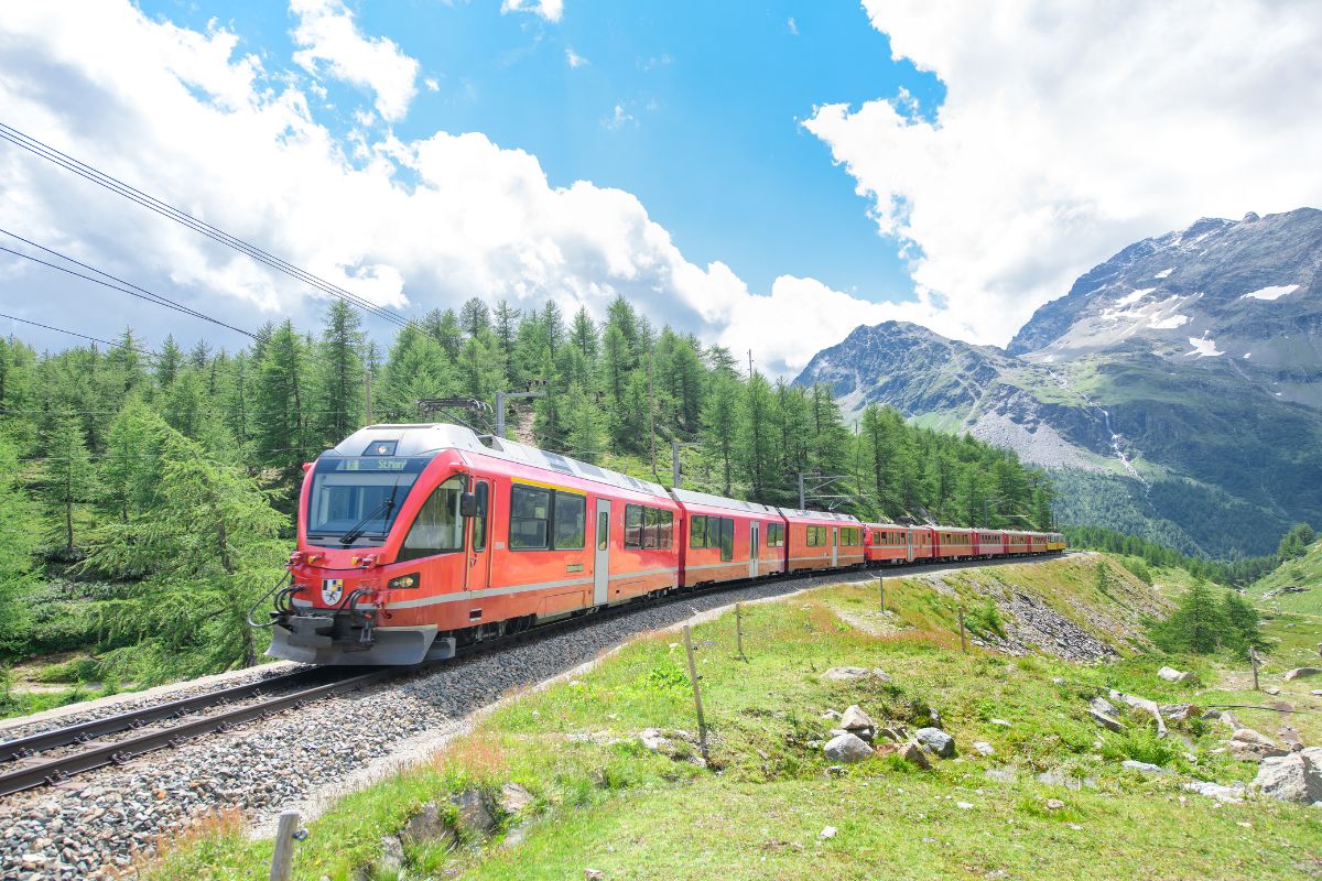 Les 5 plus beaux trains panoramiques à découvrir en Suisse