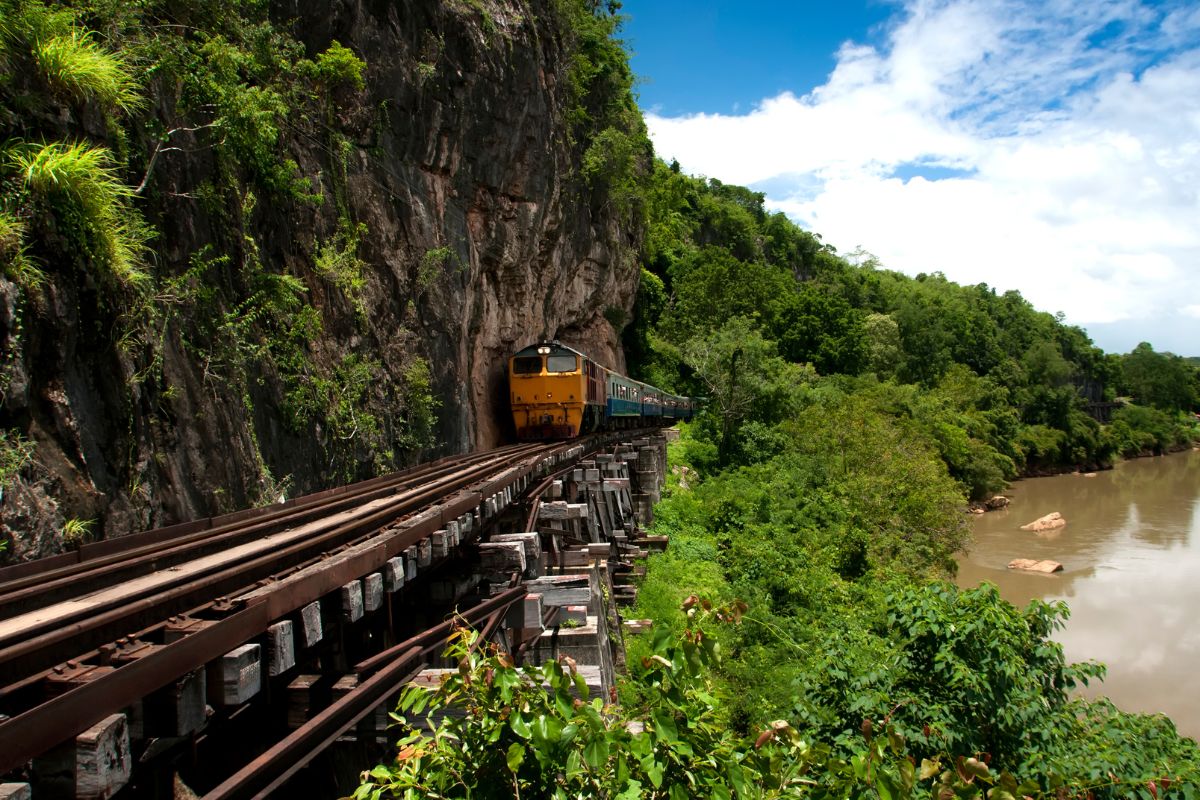 Voyager en train de nuit en Thaïlande : Le guide complet !