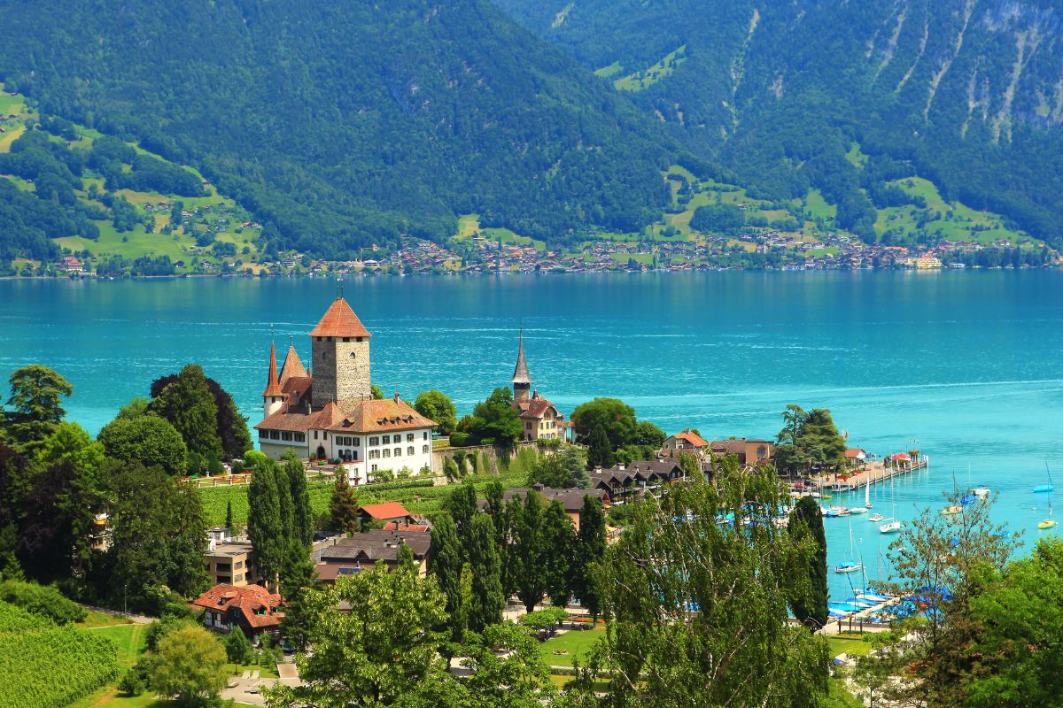 Les 5 plus beaux trains panoramiques à découvrir en Suisse