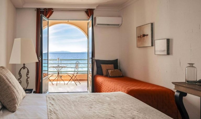 Surplage Hôtel Cavalière 4*