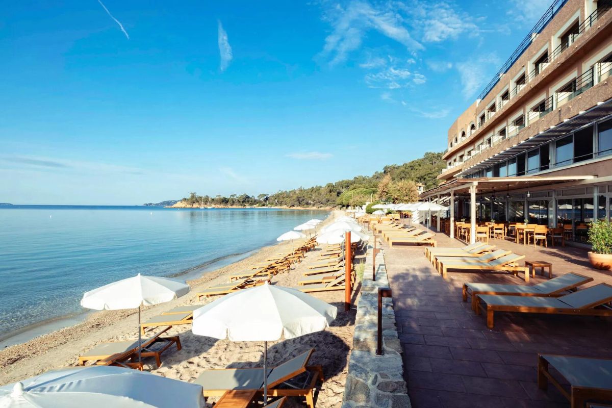 Surplage Hôtel Cavalière 4*