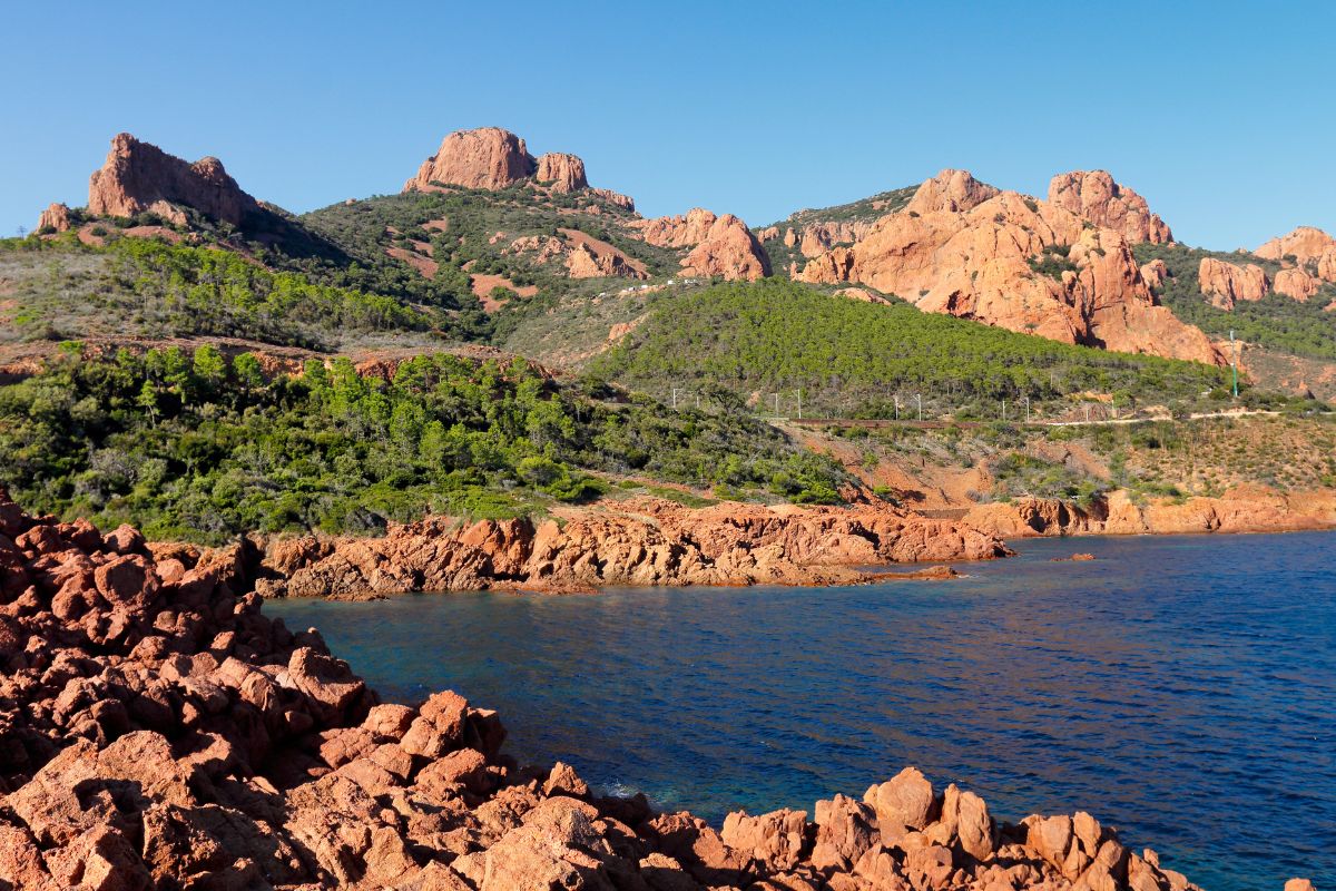 Les 5 plus belles plages secrètes de la Côte d’Azur en 2024