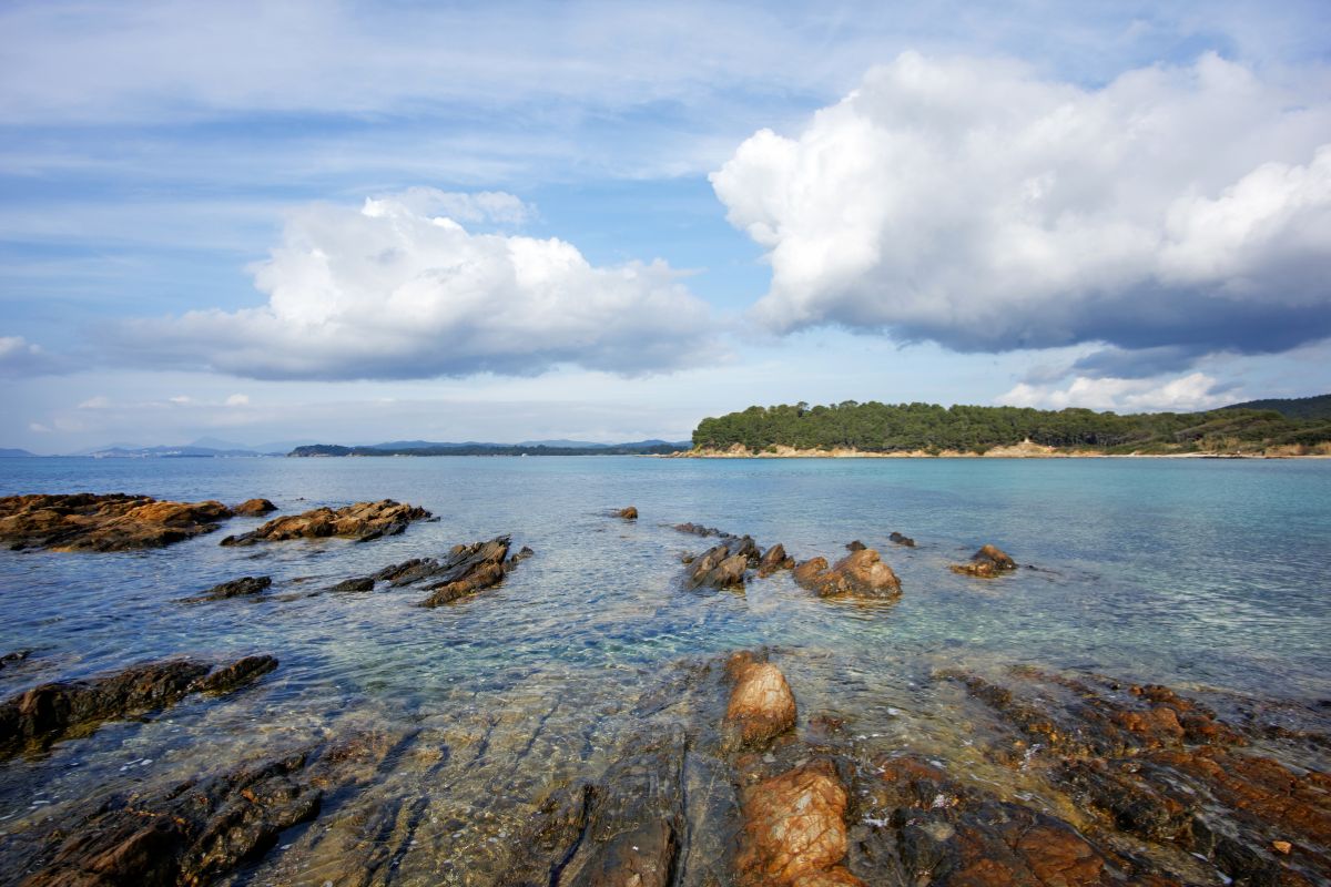 Les 5 plus belles plages secrètes de la Côte d’Azur en 2024