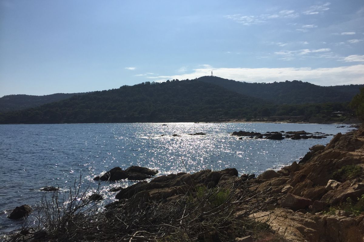 Les 5 plus belles plages secrètes de la Côte d’Azur en 2024