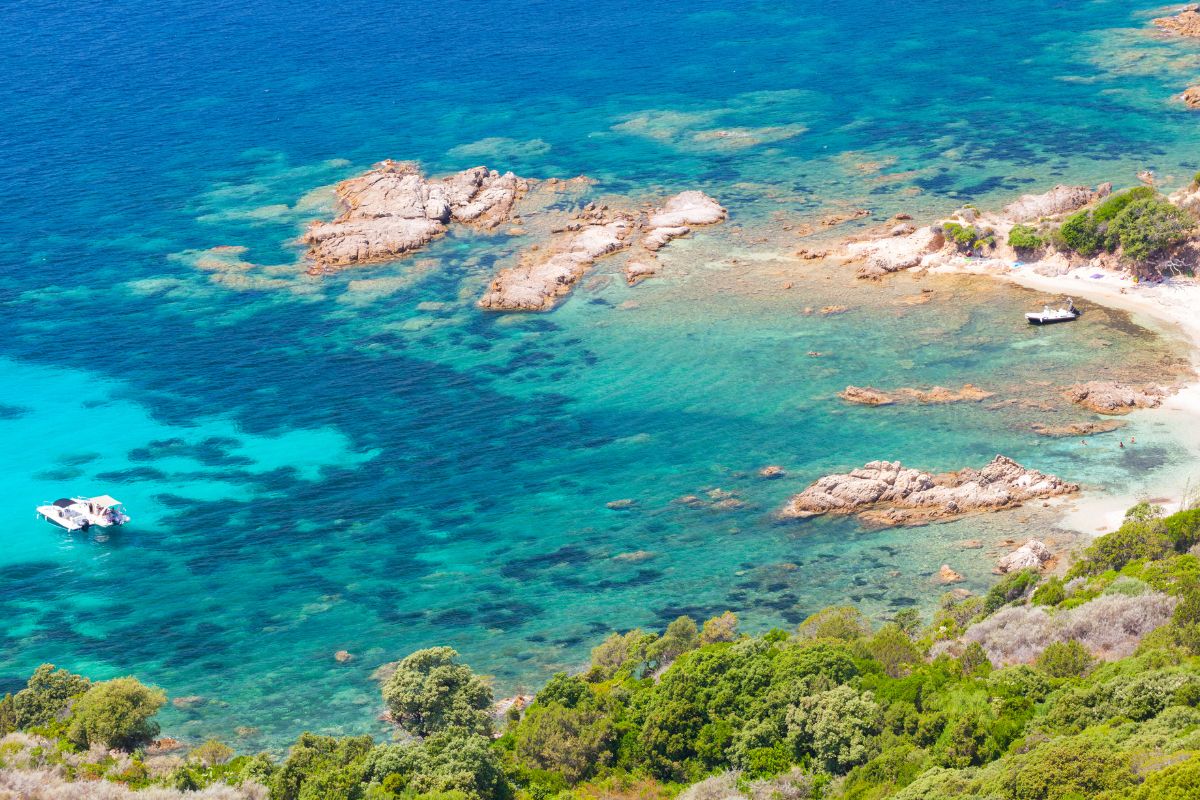 Les 8 plages les plus sauvages de Corse en 2024