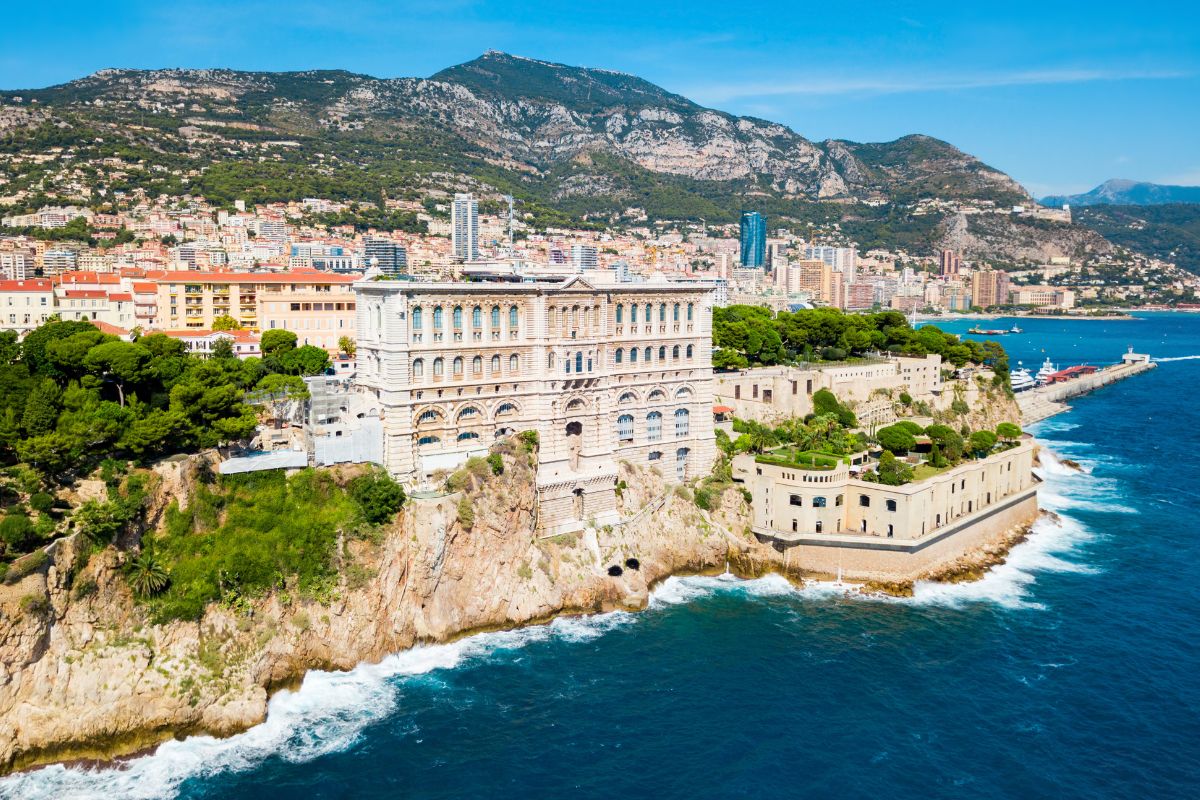 Les 8 choses à absolument voir pour visiter Monaco à Pied en 2024