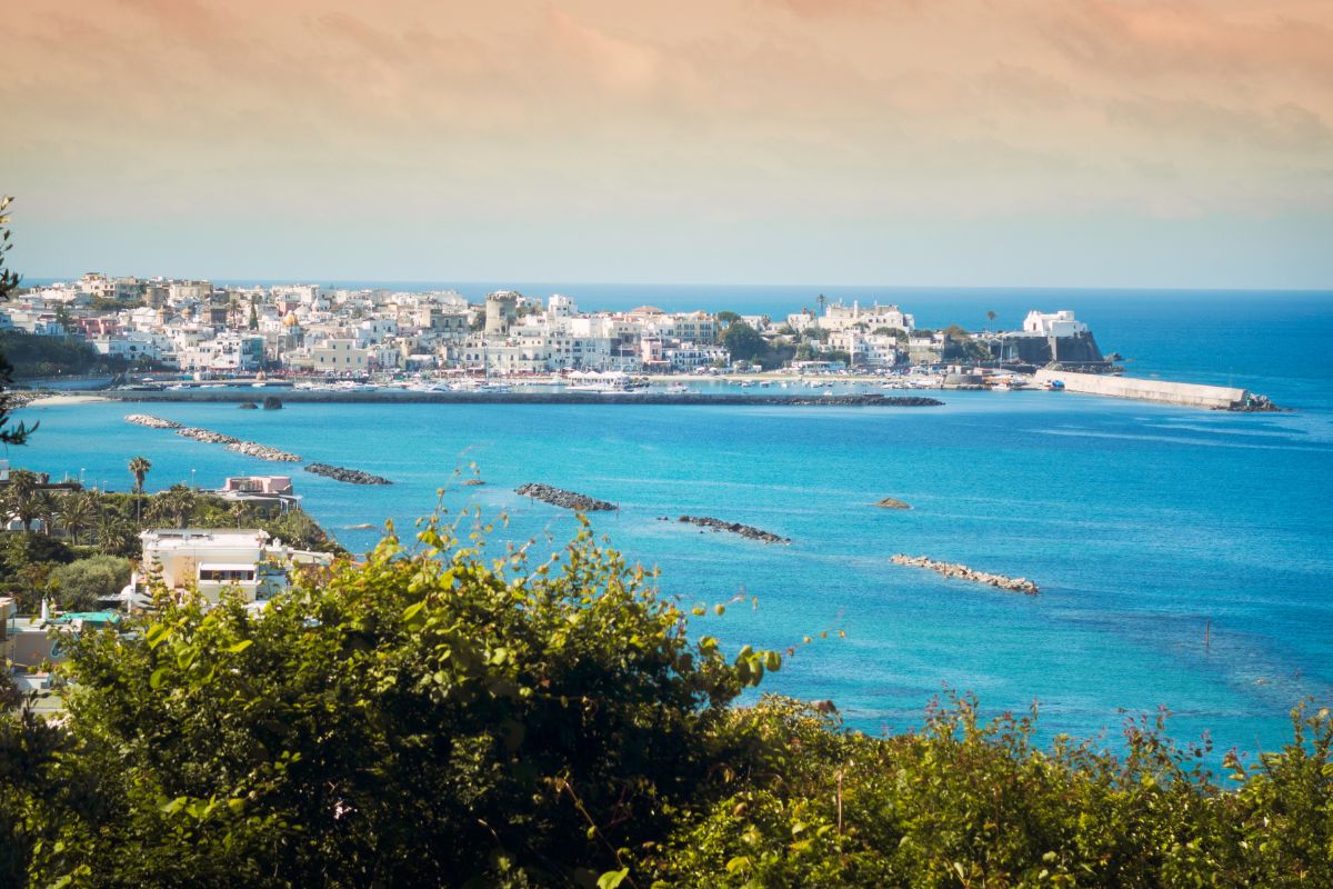 Comment faire pour visiter Ischia en 2024 ?