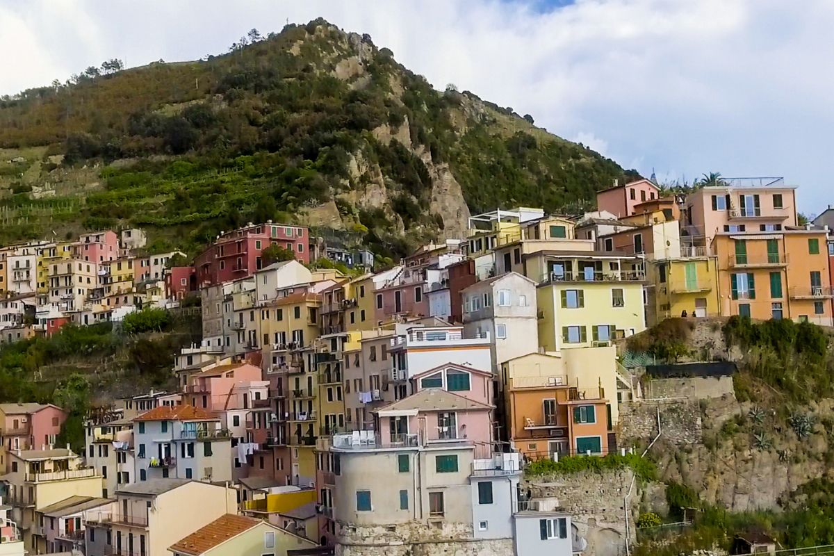 Comment faire pour se rendre aux Cinque Terre en avion en 2024 ?