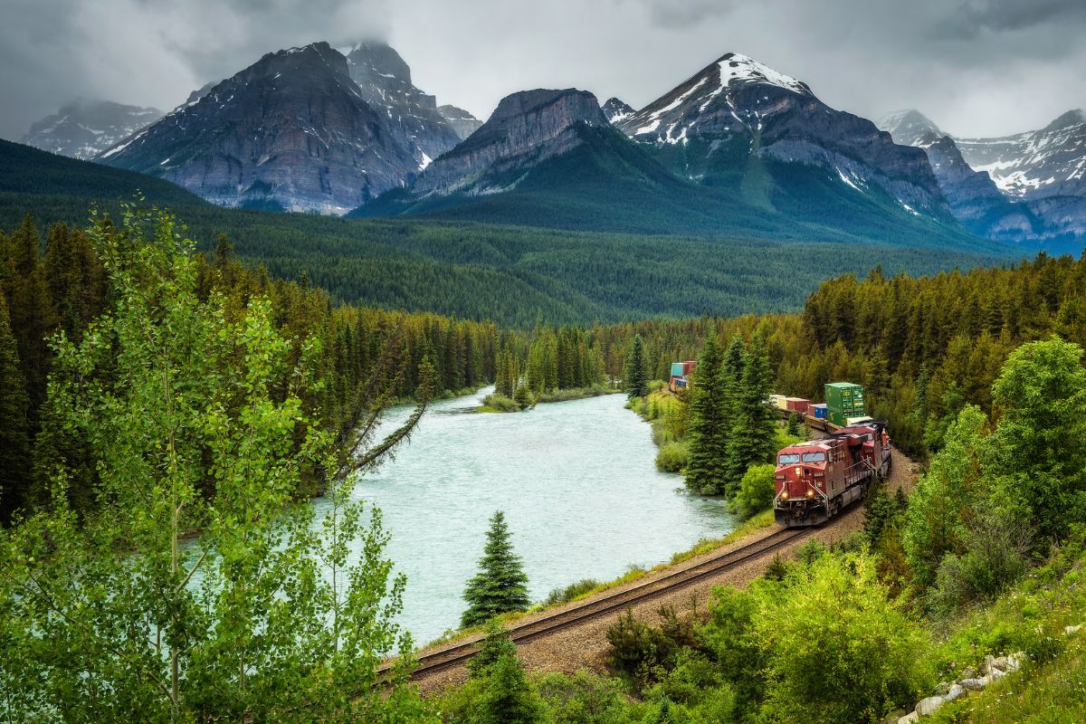 Le Canadien : Le train qui traverse le Canada en 2024