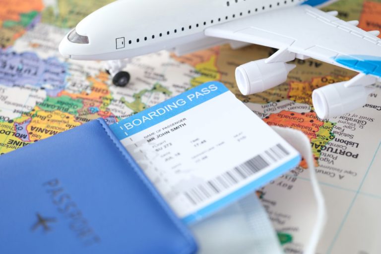 Comment faut-il faire pour obtenir des billets d’avion pas chers ?