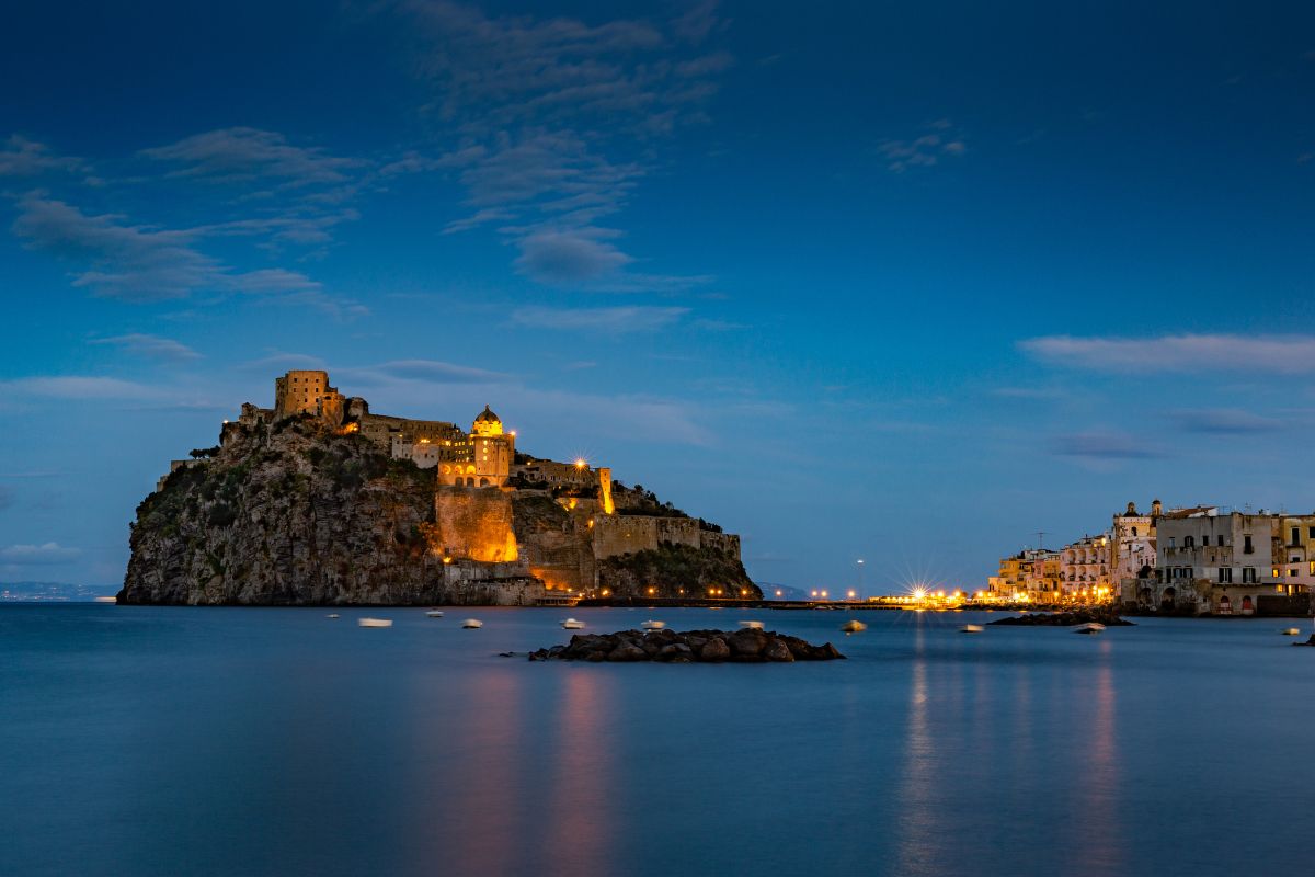 Pourquoi partir visiter Ischia : 7 bonnes raisons en 2024