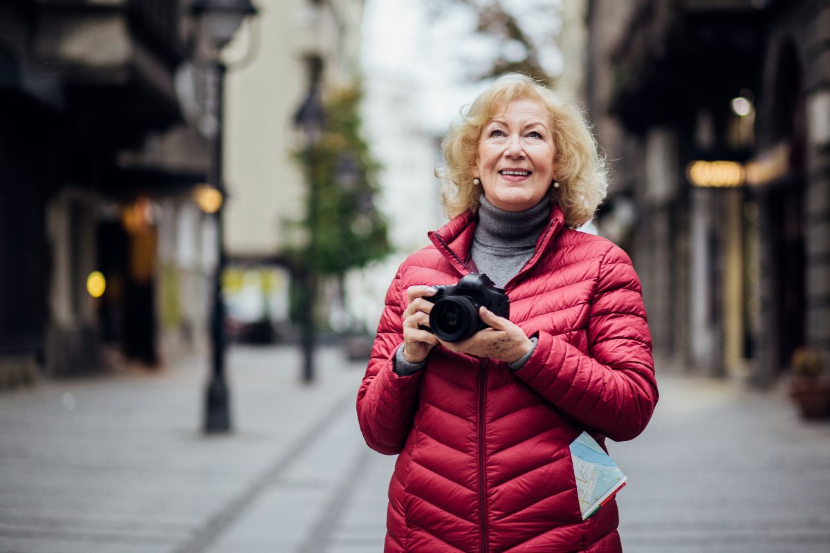 Les meilleures destinations pour des voyages organisés pour personnes seules 70 ans