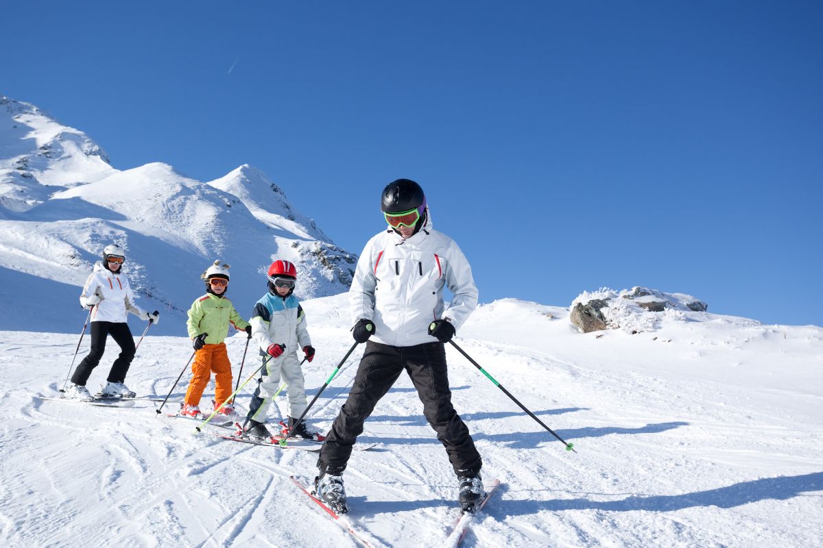 Ski en Février 2025 : Les meilleures stations pour un séjour en famille