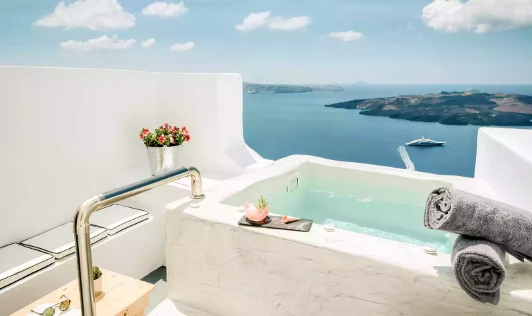 Modernity Suites Santorini 4*