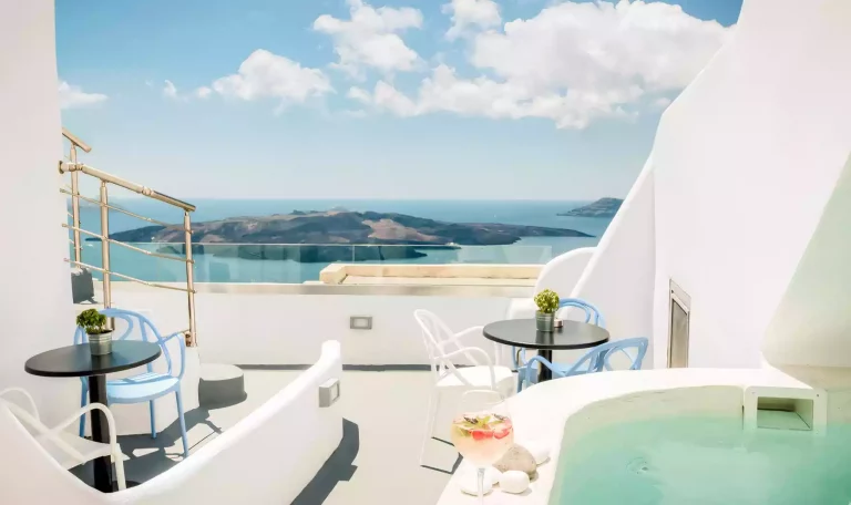 Modernity Suites Santorini 4*