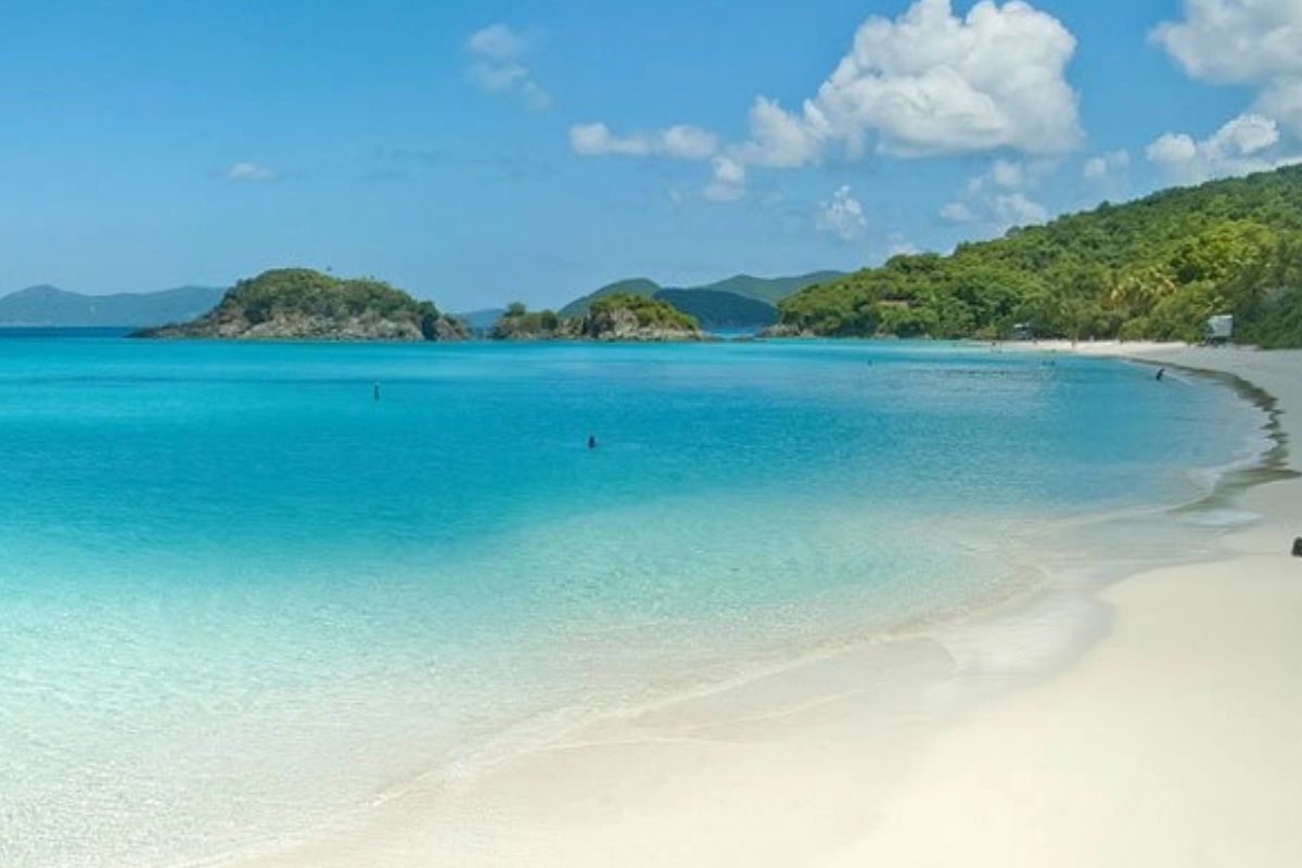 Trunk Bay : Élue plus belle plage du monde à l’instant