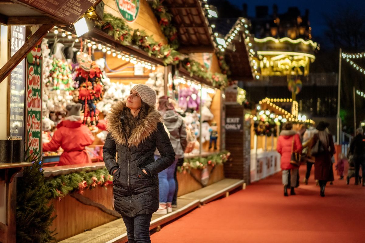 Arras marché de noël chalets