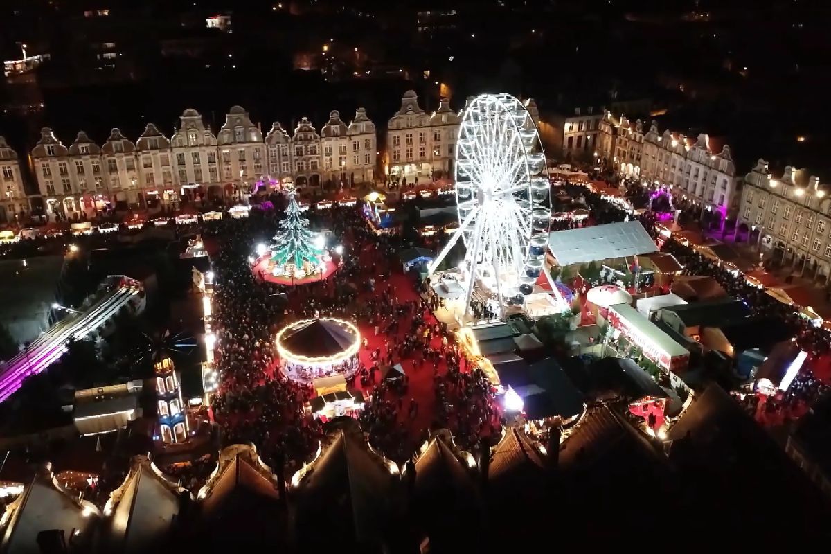 Arras marché de noël vue du ciel(1)