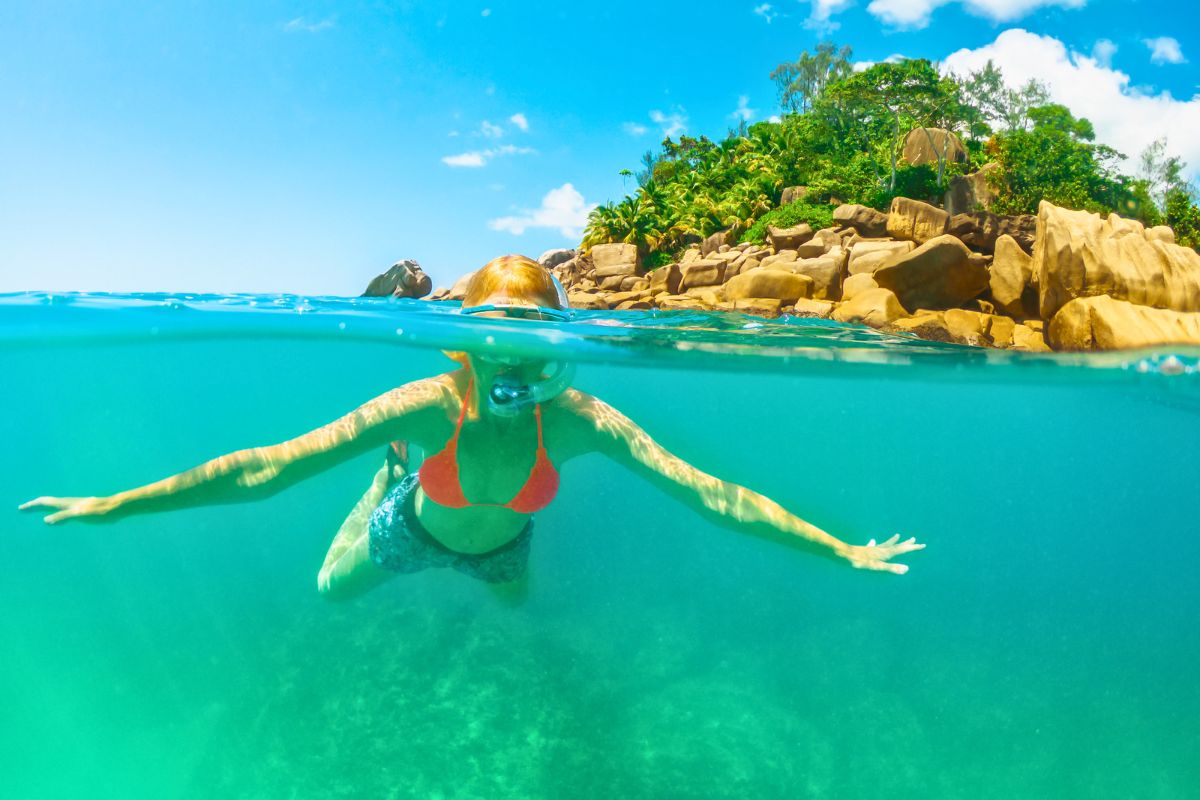 Snorkeling seychelles