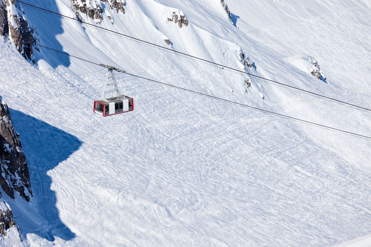  Courchevel et son nouveau téléphérique : Prêt à l'emploi pour 2025