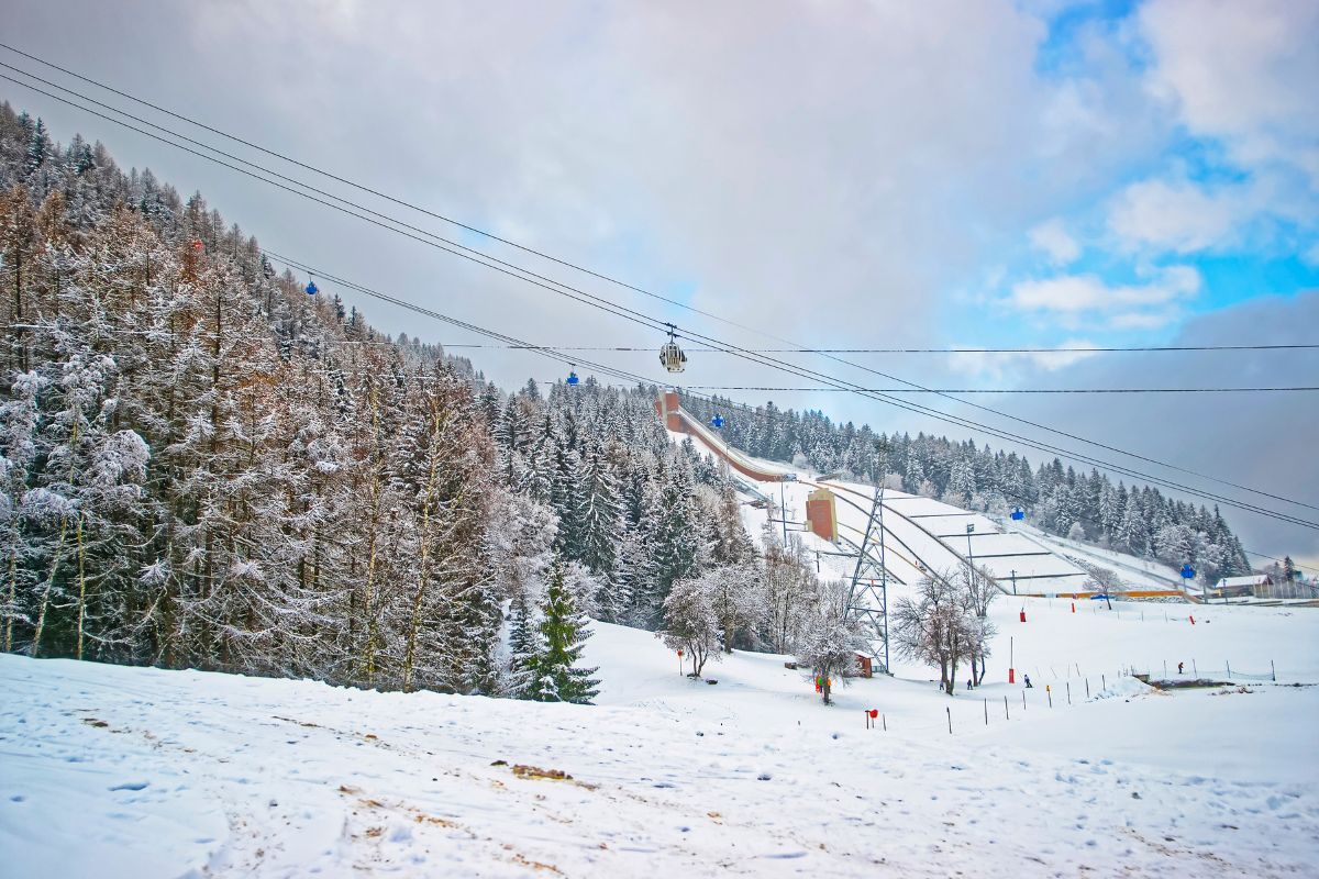  Courchevel et son nouveau téléphérique : Prêt à l'emploi pour 2025