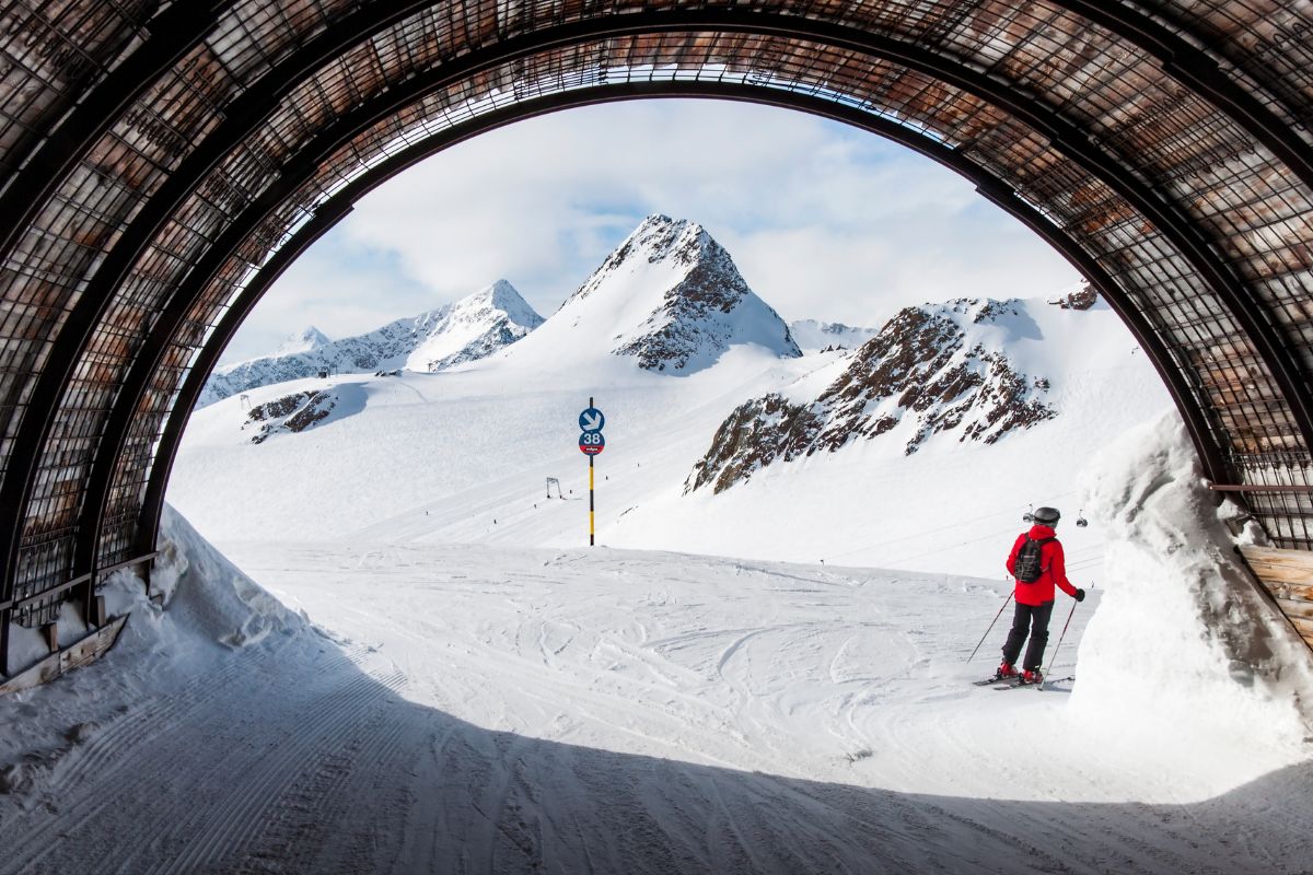 Le tunnel de la piste à l’Alpe d’Huez : C’est l’activité à faire cet hiver !