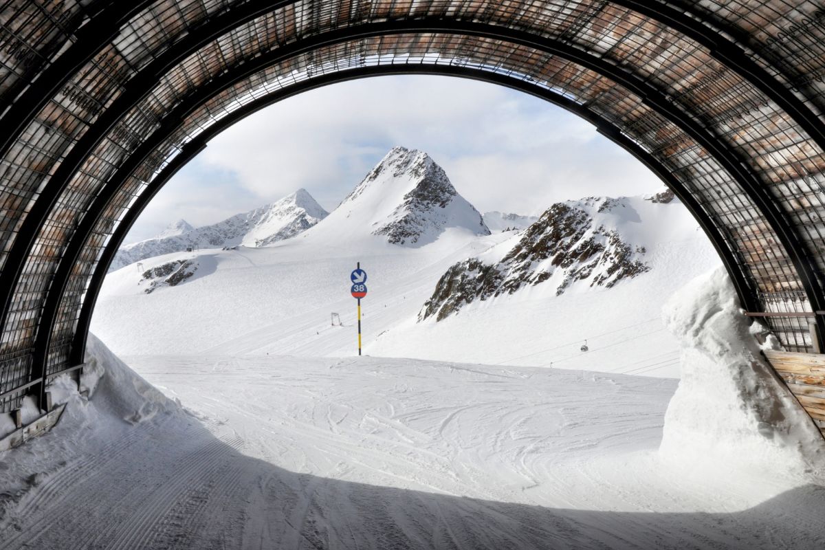 Le tunnel de la piste à l’Alpe d’Huez : C’est l’activité à faire cet hiver !