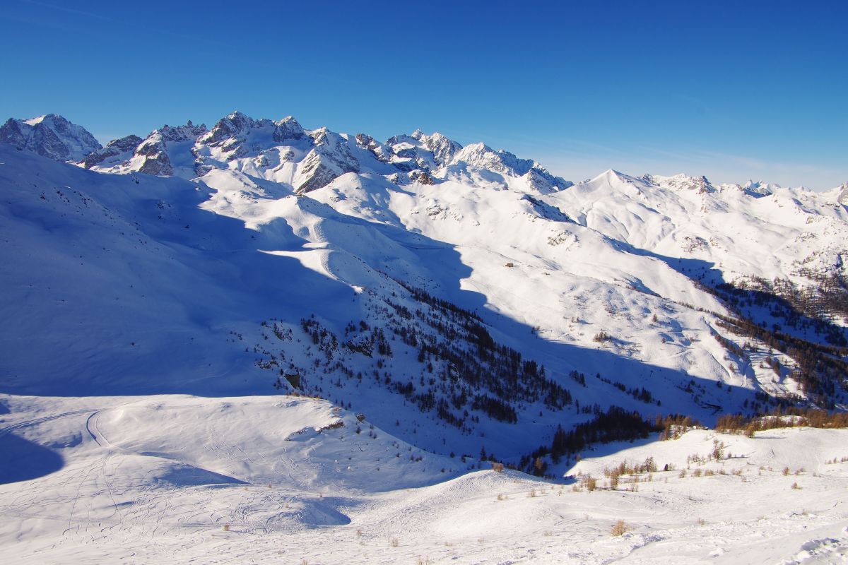 Les meilleures stations de ski accessibles en Train en France