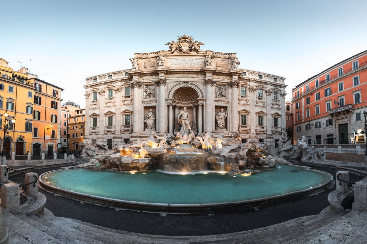 Fontaine de trevi restauration 2024 foules