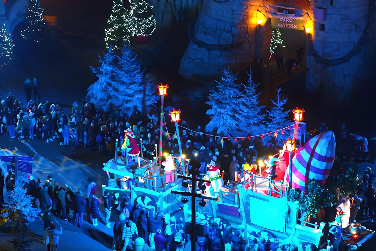 Parc asterix noel defilé