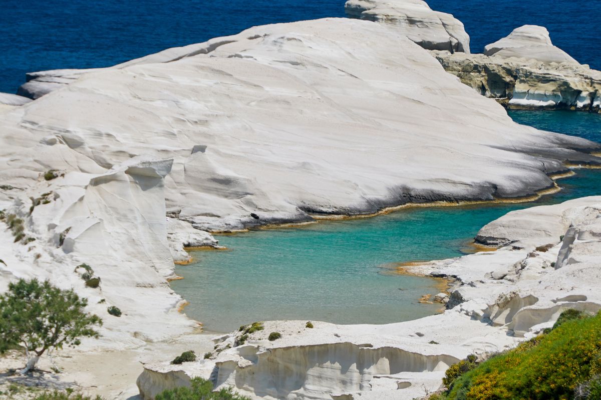 Milos : Le guide pratique de cette île Grecque