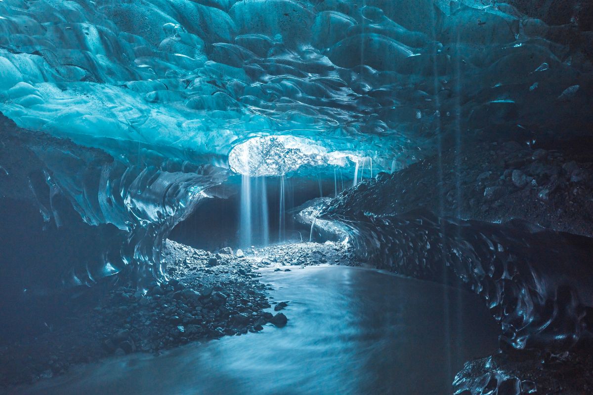 Comment aller visiter les grottes de glace en Islande ?