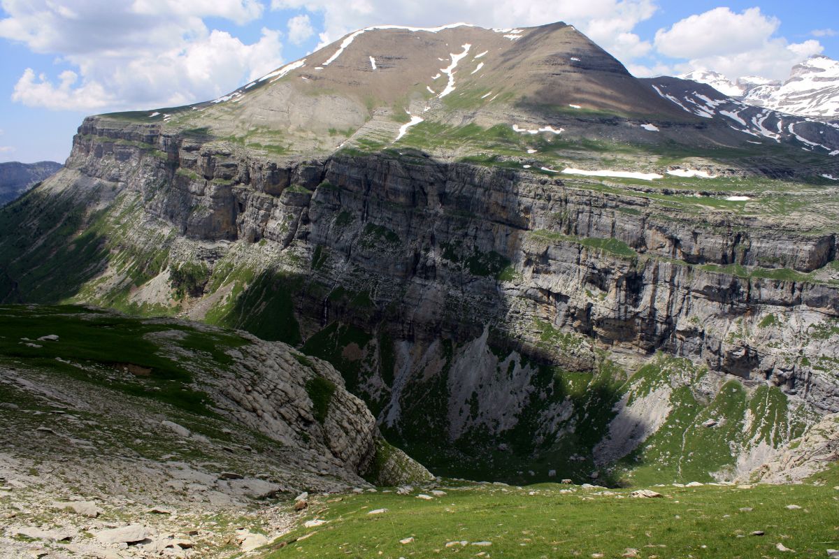 Les 8 plus beaux endroits où aller dans les Pyrénées l’été 2025