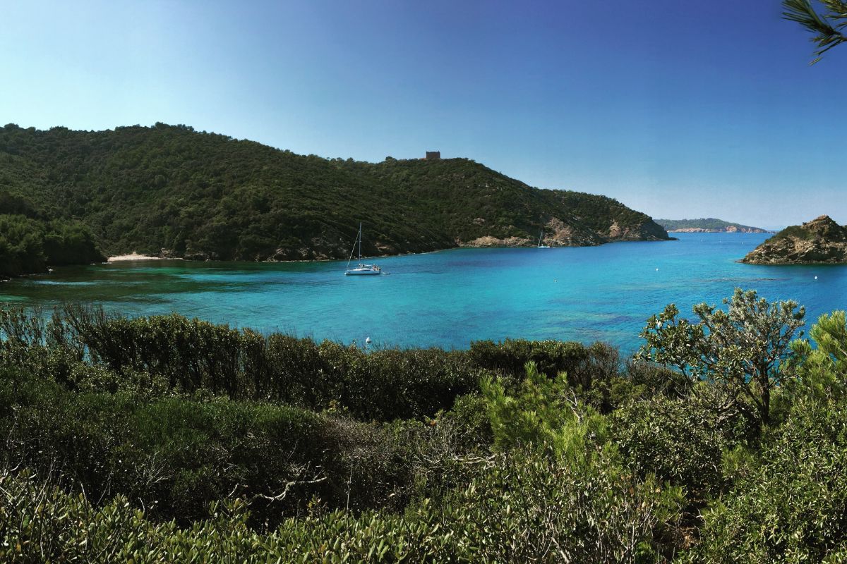 Port Cros ou Porquerolles : Quelle île faut-il choisir ?